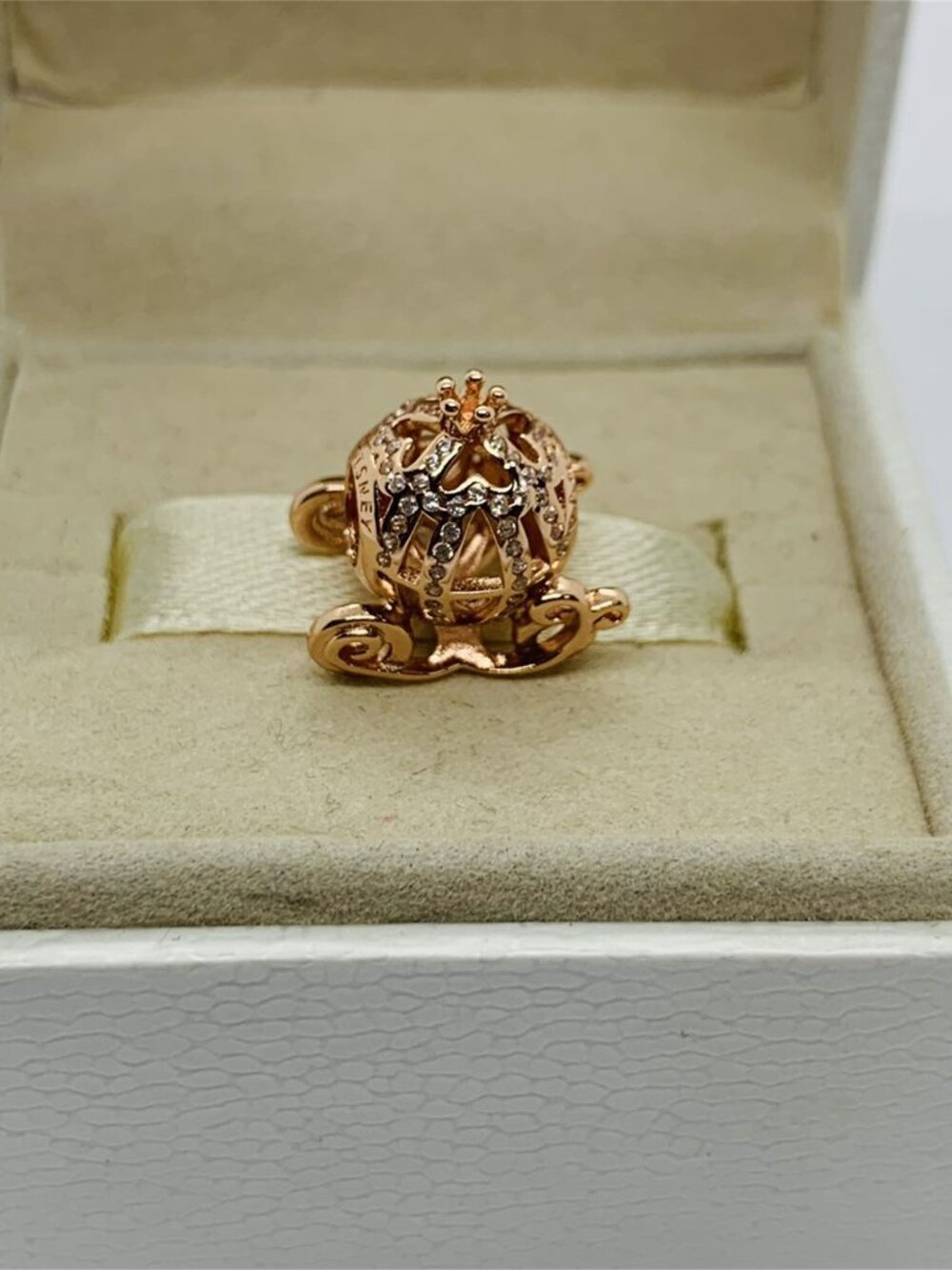 ✨🔥Pandora Disney Cinderella Sparkling Carriage Charm